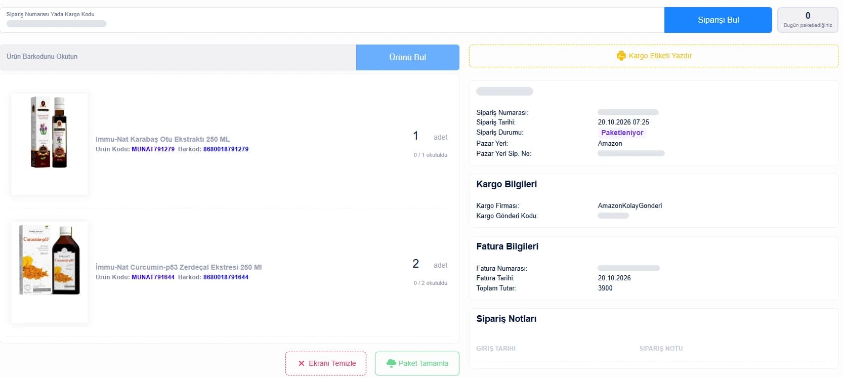 Webtegra paketleme ekranı: üstte sipariş numarası ya da kargo koduyla arama ve ürün barkodu okutma alanı; solda siparişteki iki ürün, ürün kodu ve barkoduyla, okutulan adet 0 / 1 ve 0 / 2; sağda Amazon siparişinin durumu (paketleniyor), kargo ve fatura bilgileri, kişisel bilgiler gizlenmiş